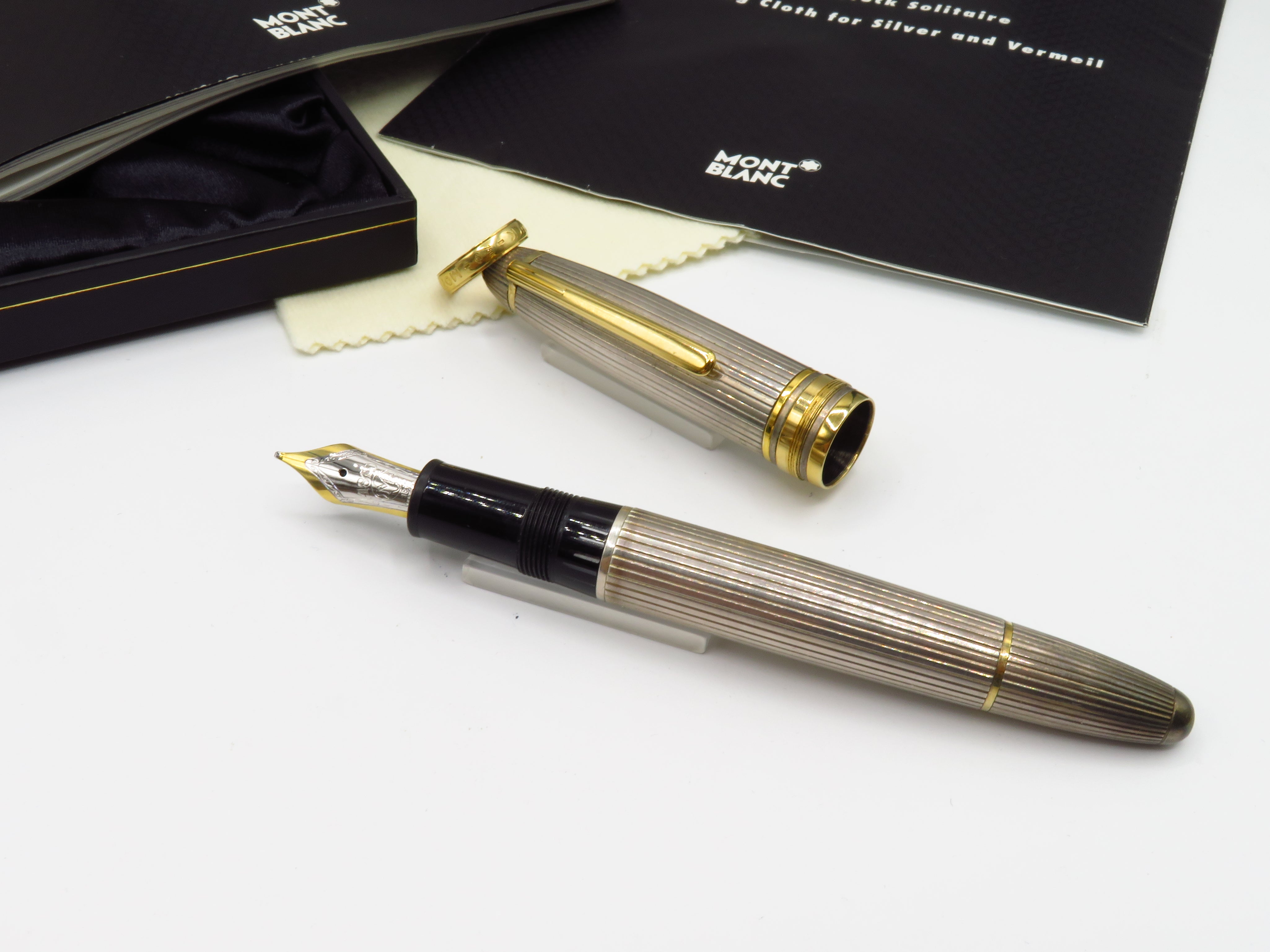 Montblanc 146 Wedding Solitaire Silver Pinstripe fountain